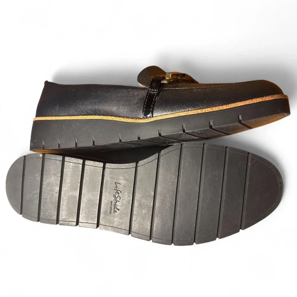 Lifestride Women's Black and Gold Loafers Tortoise Shell Accents Comfort SlipOn